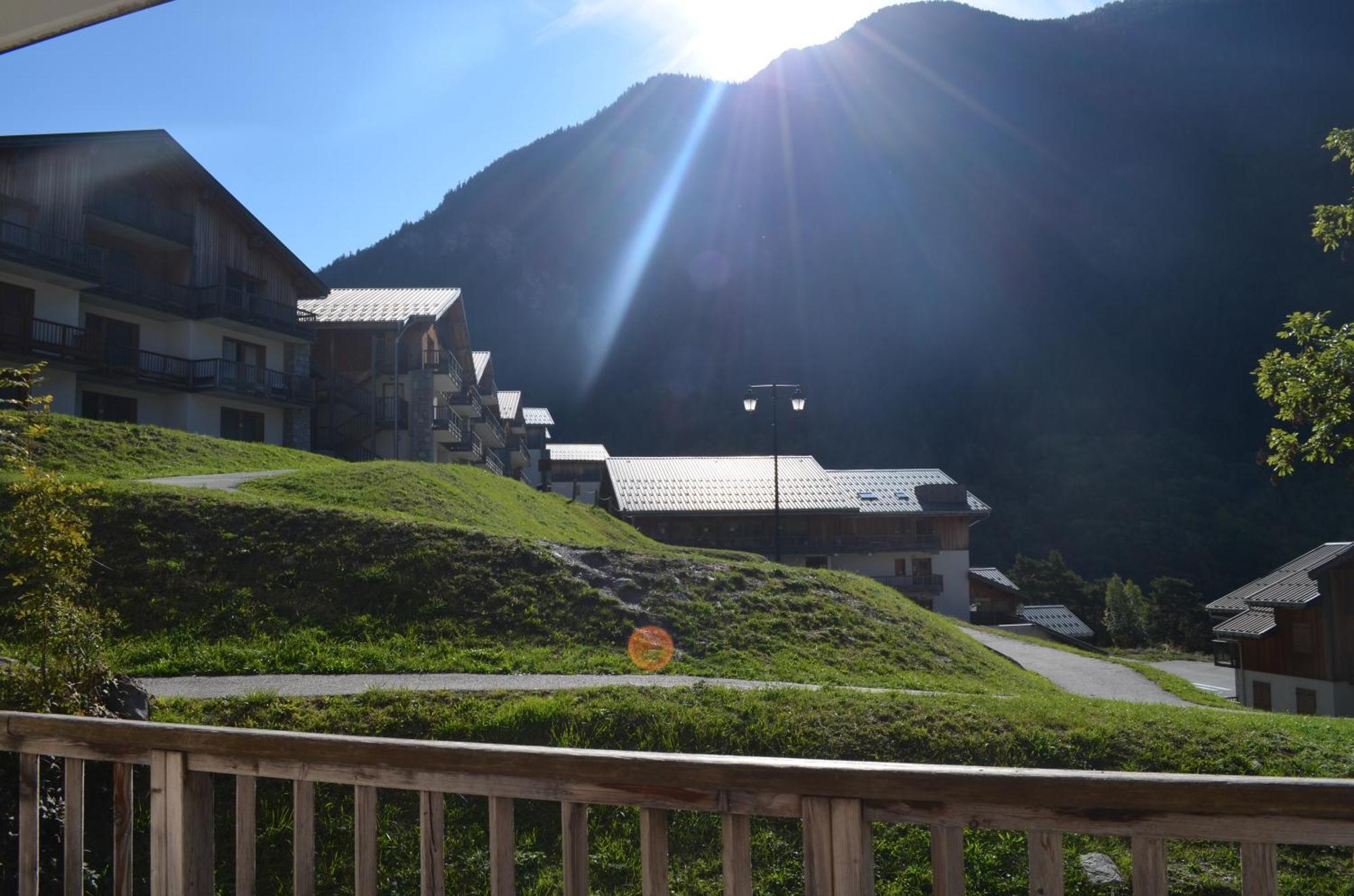 Appartements en résidence sport d'hiver, piscine, jacuzzi et sauna Orelle Esterno foto