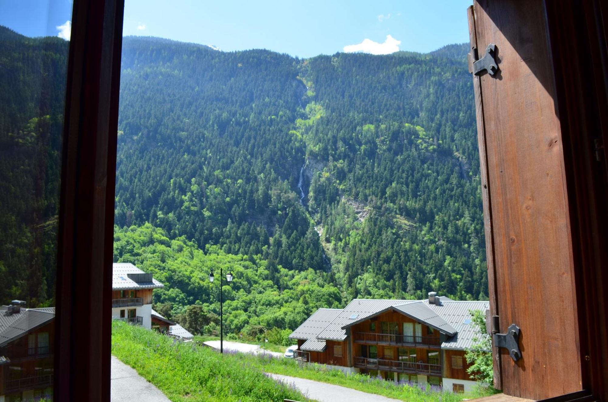 Appartements en résidence sport d'hiver, piscine, jacuzzi et sauna Orelle Esterno foto